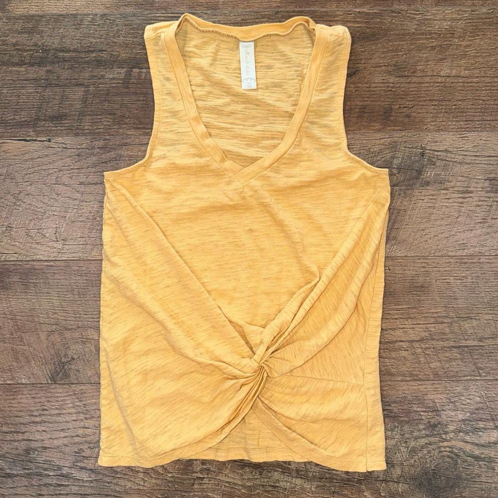 Altar’d State Women's Knot Front Yellow Sleeveless Top